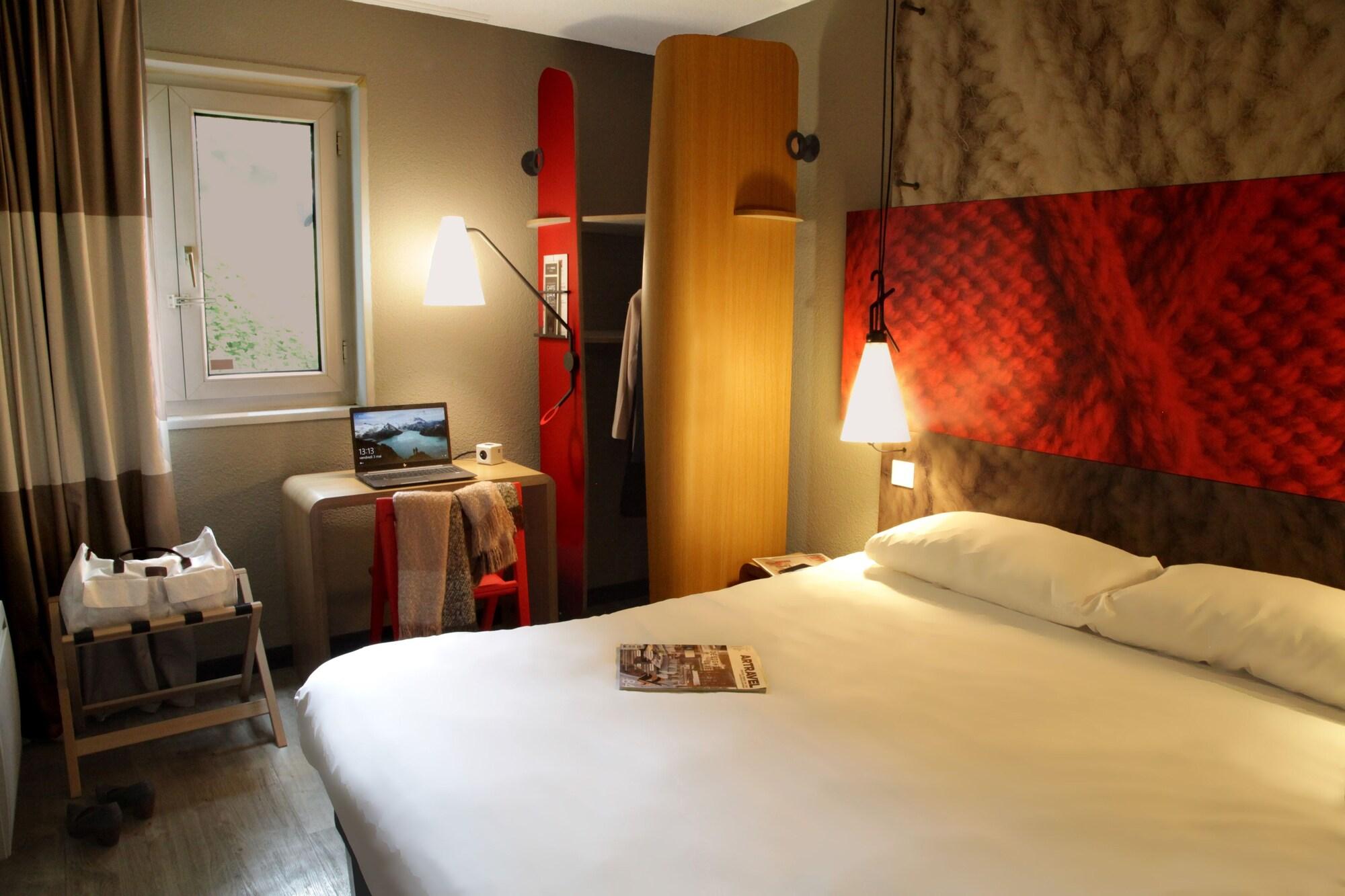 Hotel Ibis Quimper Esterno foto