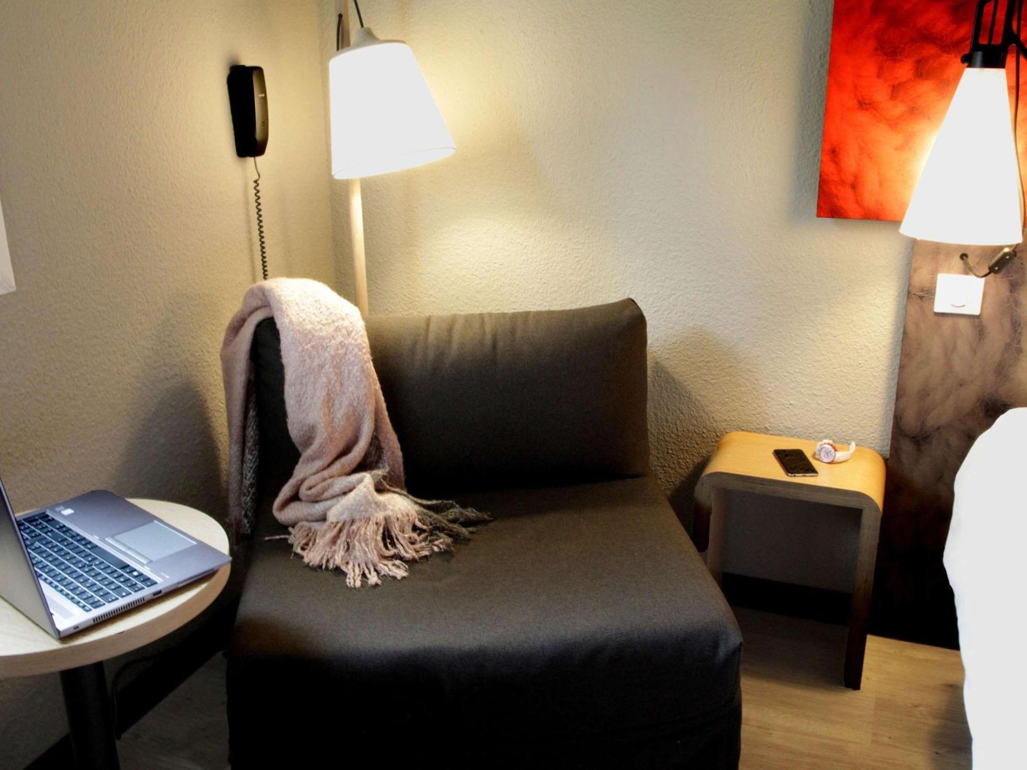 Hotel Ibis Quimper Esterno foto