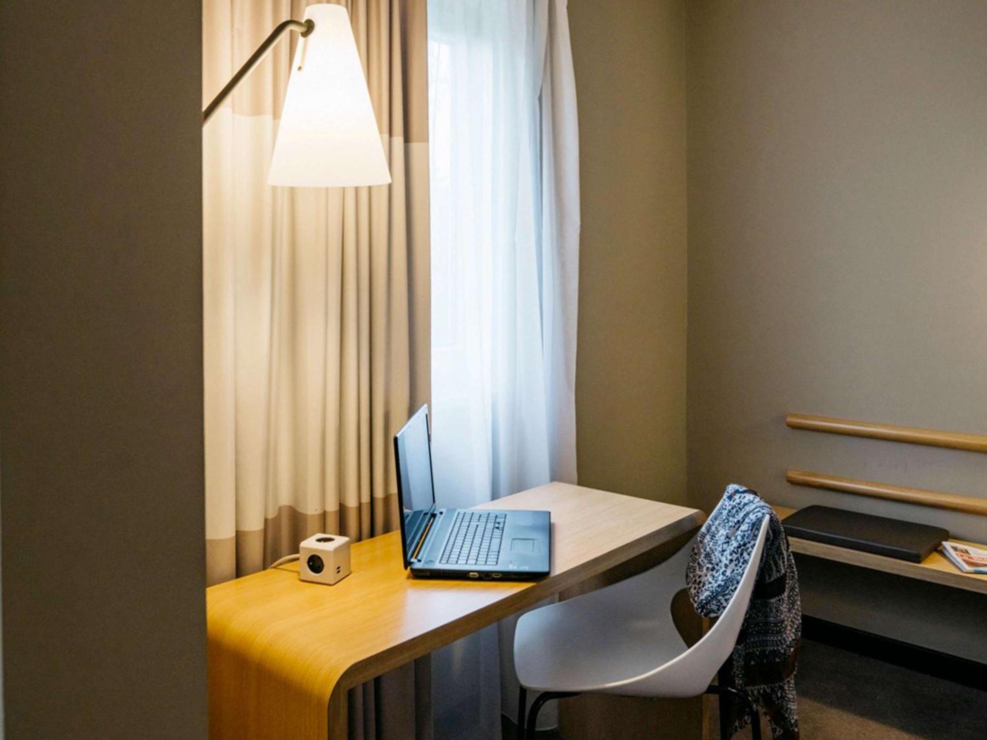 Hotel Ibis Quimper Esterno foto