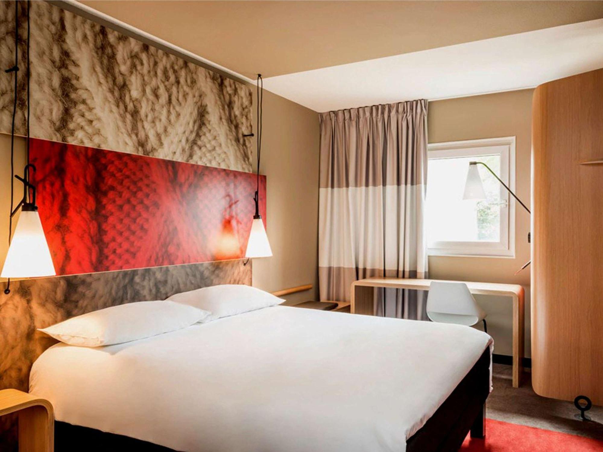 Hotel Ibis Quimper Esterno foto