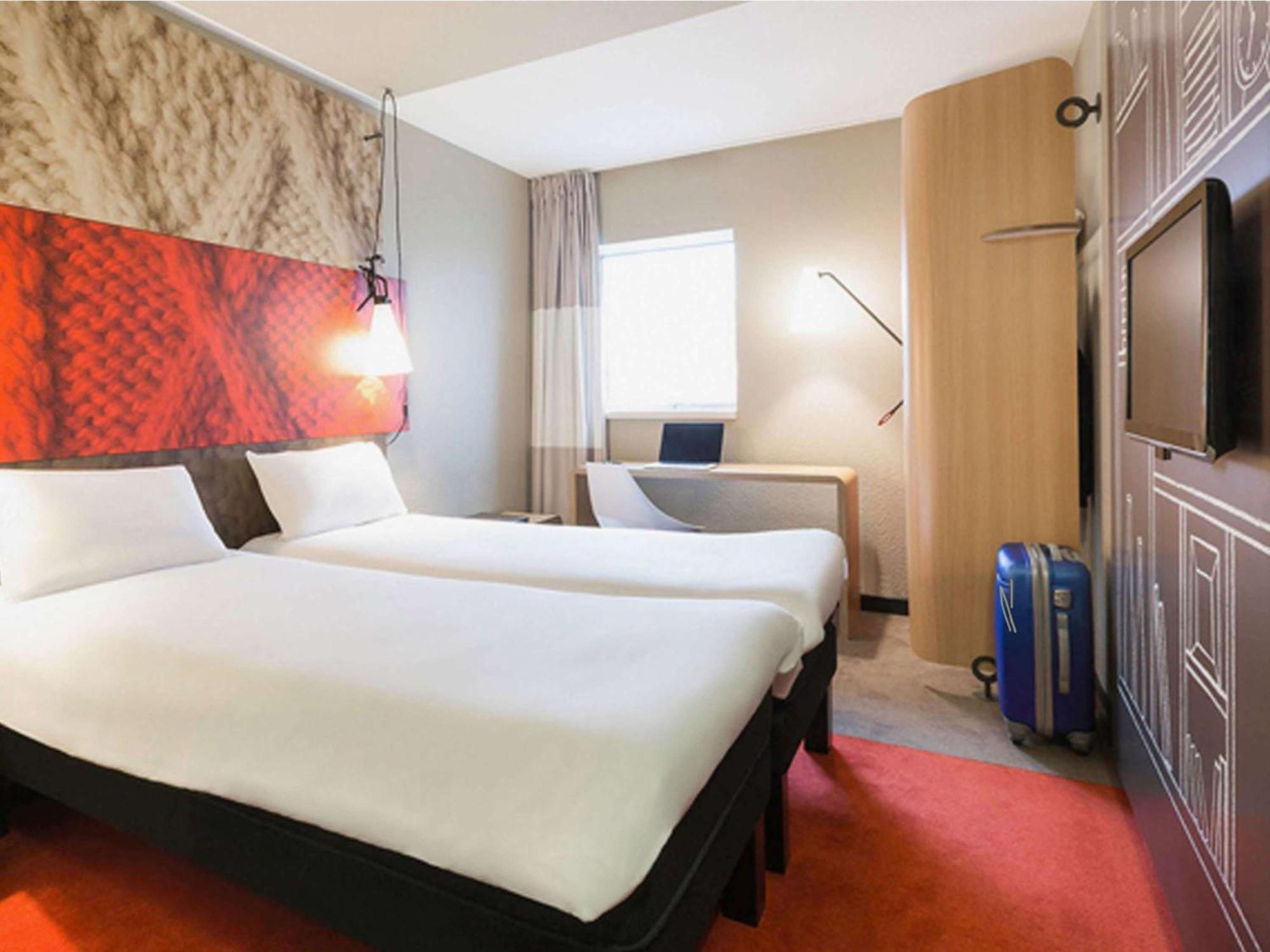 Hotel Ibis Quimper Esterno foto