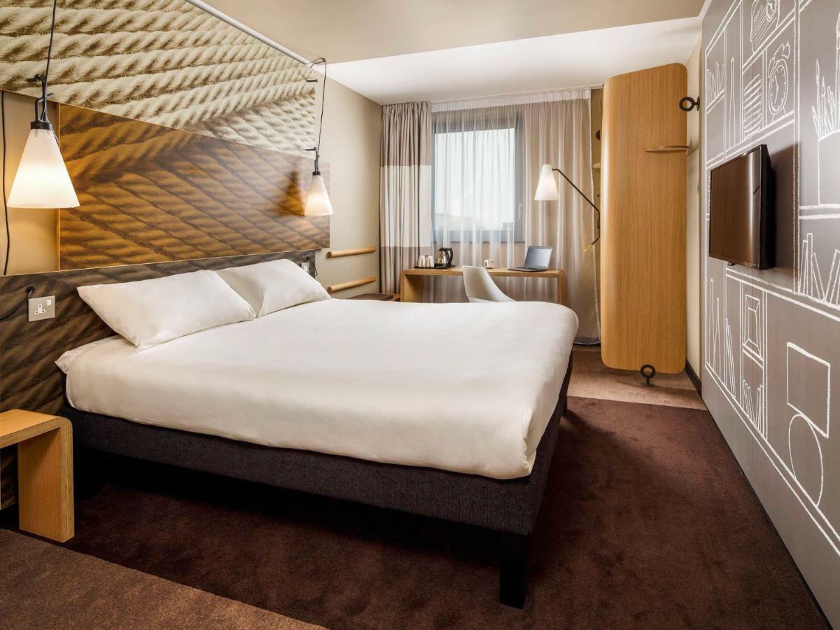 Hotel Ibis Quimper Esterno foto